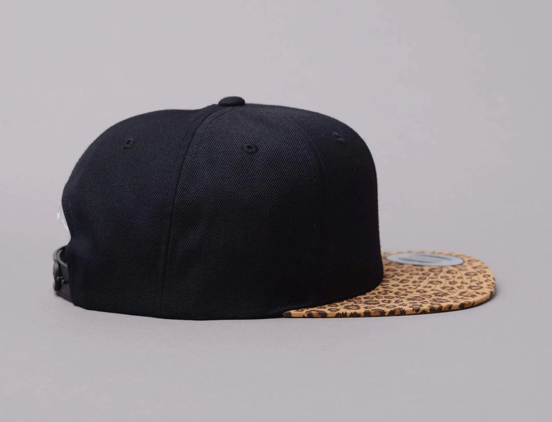 Cap Snapback Yupoong Snapback Black/Leopard Yupoong Snapback Cap / Black / One Size
