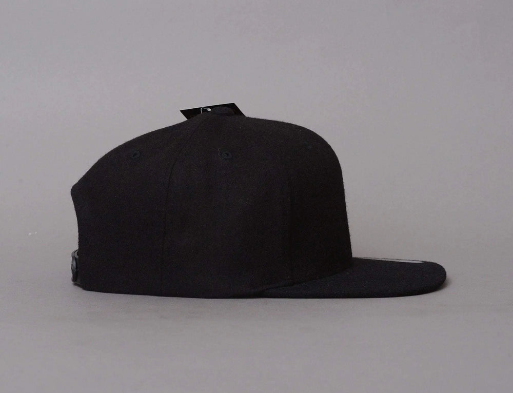 Cap Snapback Yupoong Snapback Melton Wool 6689M Black Yupoong Snapback Cap / Black / One Size