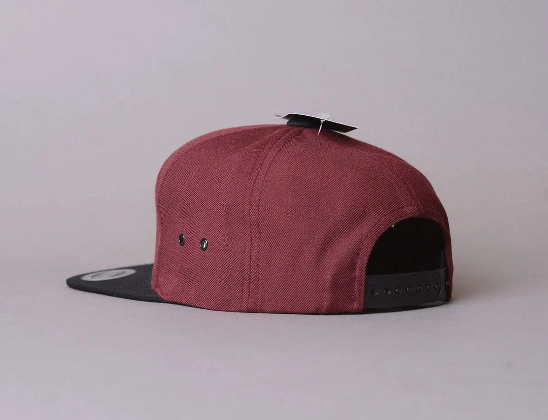 Cap Snapback Yupoong 6-Panel 8008M, Maroon/Black Yupoong Snapback Cap / Red / One Size